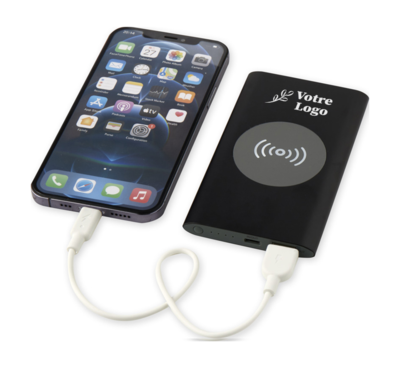 batterie externe couleur noir logotée