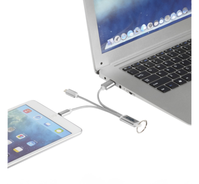 câble de chargement avec ordinateur