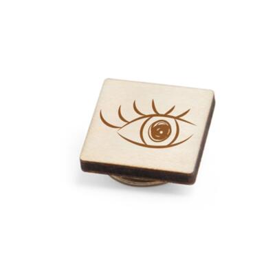 pin's en bois carré personnalisable