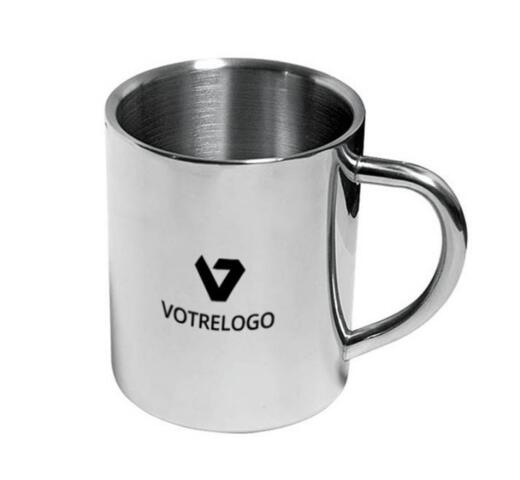 Tasse en acier