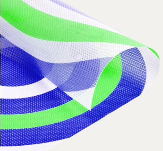 bâche micro perforée publicitaire