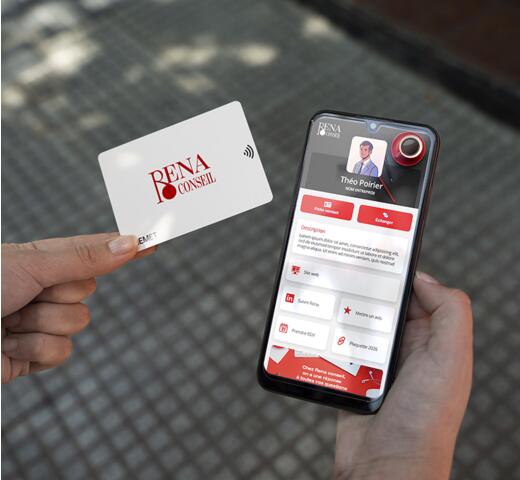 lecture de la carte de visite NFC avec un smartphone